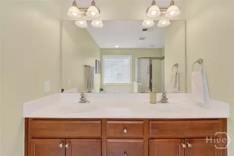 Bath - 29 Olde Gate Ct, Pooler, GA 31322 photo 3 of 6