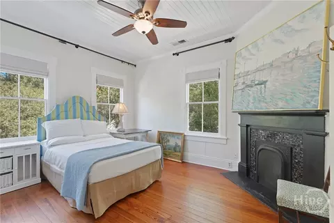 Bedroom - 205 E 39th St, Savannah, GA 31401 photo 5 of 7