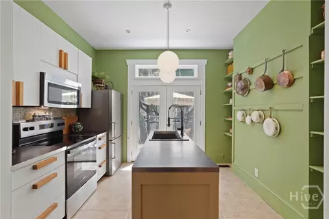 Kitchen - 205 E 39th St, Savannah, GA 31401 photo 1 of 4
