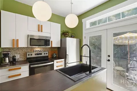 Kitchen - 205 E 39th St, Savannah, GA 31401 photo 3 of 4