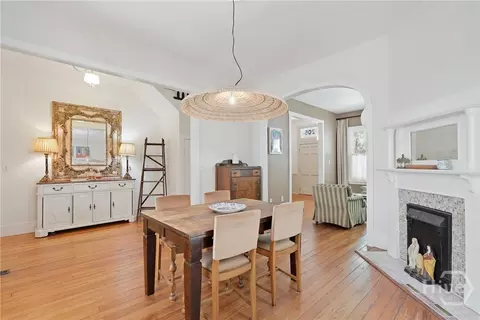 Dining - 205 E 39th St, Savannah, GA 31401 photo 2 of 2
