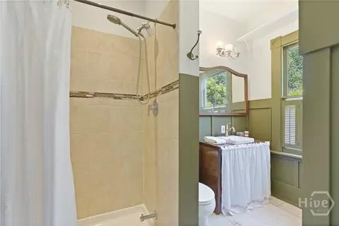 Bath - 205 E 39th St, Savannah, GA 31401 photo 3 of 5