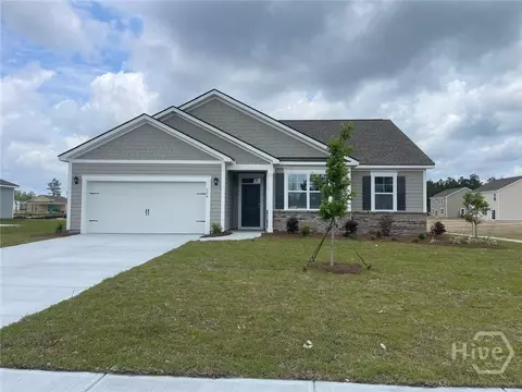 559 Logging Hill Dr, Richmond Hill, GA 31324