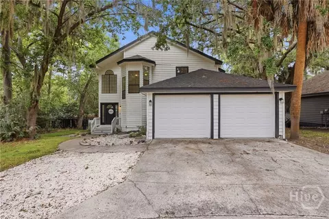 2 Starboard Ct, Savannah, GA 31419