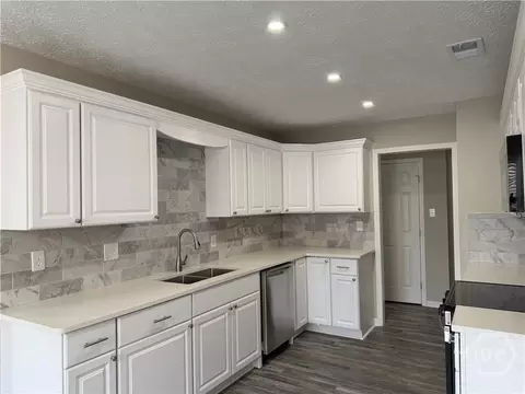 Kitchen - 425 Durden Dr, Pooler, GA 31322 photo 1 of 3