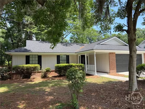 425 Durden Dr, Pooler, GA 31322