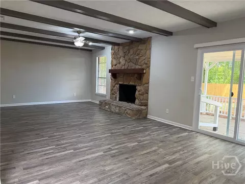 Living - 425 Durden Dr, Pooler, GA 31322 photo 1 of 3