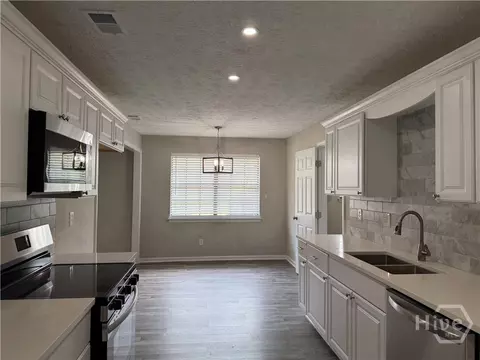 Kitchen - 425 Durden Dr, Pooler, GA 31322 photo 3 of 3
