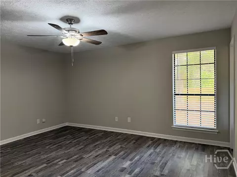 Living - 425 Durden Dr, Pooler, GA 31322 photo 3 of 3