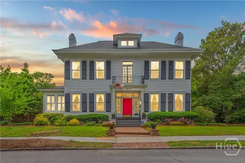 11 E 50th St, Savannah, GA 31405