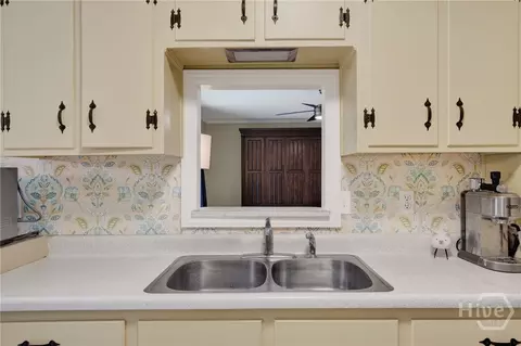 Kitchen - 1908 Colonial Dr, Savannah, GA 31406 photo 6 of 6