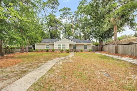 2204 Mason Dr, Savannah, GA 31404