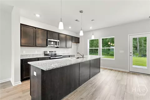 Kitchen - 111 Daylily Dr, Springfield, GA 31329 photo 2 of 3