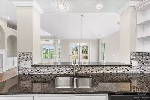 Kitchen - 24 Redwall Cir, Savannah, GA 31407 photo 2 of 2