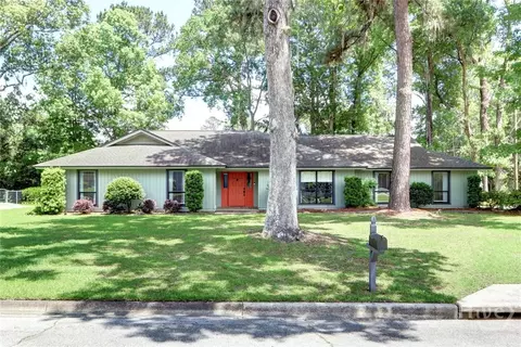 102 Phyllis Dr, Savannah, GA 31419