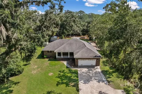 120 Pinetree Rd, Midway, GA 31320