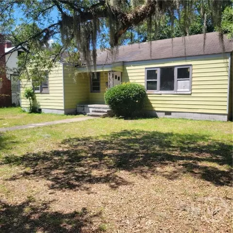 2238 Alaska St, Savannah, GA 31404