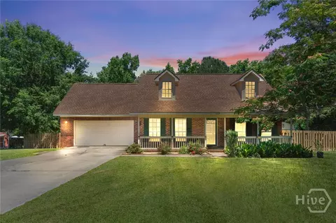 133 Daytona Dr, Bloomingdale, GA 31302