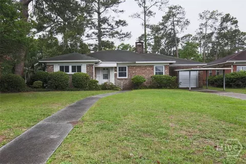 211 E 63rd St, Savannah, GA 31405