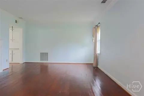 Living - 211 E 63rd St, Savannah, GA 31405 photo 2 of 5