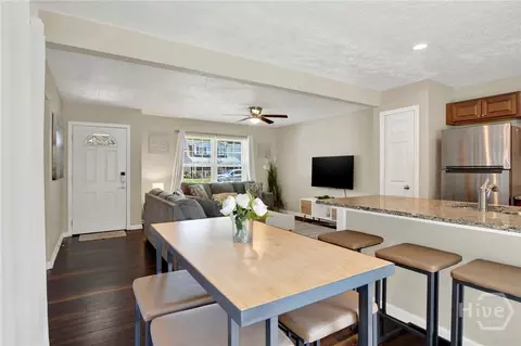 Dining - 140 Ropemaker Ln, Savannah, GA 31410 photo 3 of 4
