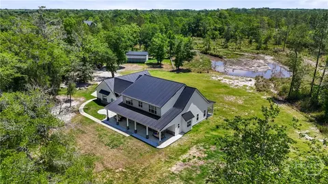 419 Faithland Dr, Hinesville, GA 31313