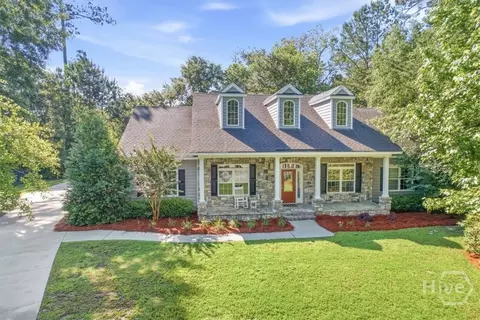 37 Macbeth Ct S, Richmond Hill, GA 31324
