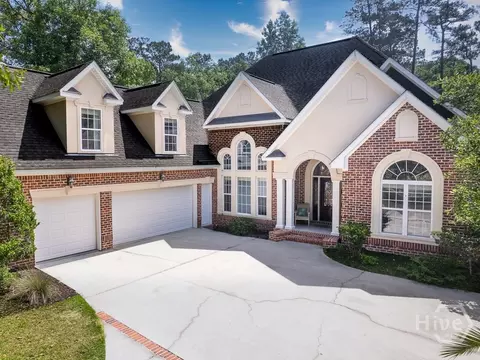 51 Crestwood Dr, Savannah, GA 31405