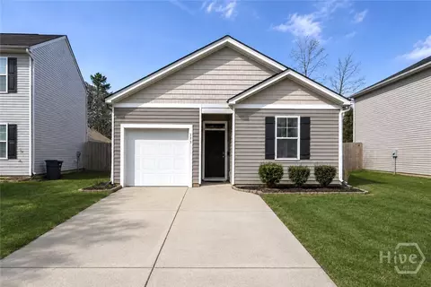 173 Hazy Ln, Hinesville, GA 31313