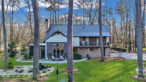 469 Dublin Dr, Richmond Hill, GA 31324