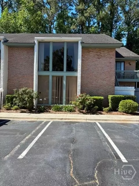 6401 Habersham St, Savannah, GA 31405