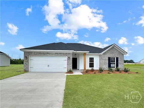 56 Cloverfield Dr SE, Allenhurst, GA 31301