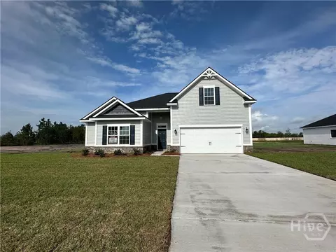 74 Cloverfield Dr SE, Allenhurst, GA 31301