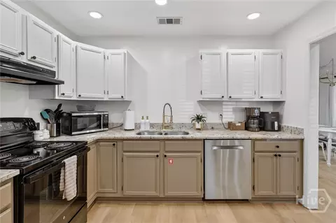 Kitchen - 117 Longleaf Cir, Pooler, GA 31322 photo 3 of 4