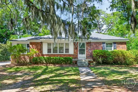 1820 Cokesbury Dr, Savannah, GA 31406