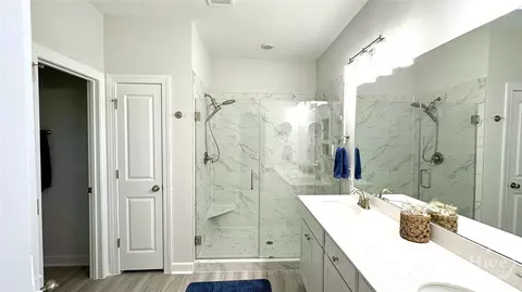 Bath - 127 Waterside Ln, Pooler, GA 31322 photo 2 of 5