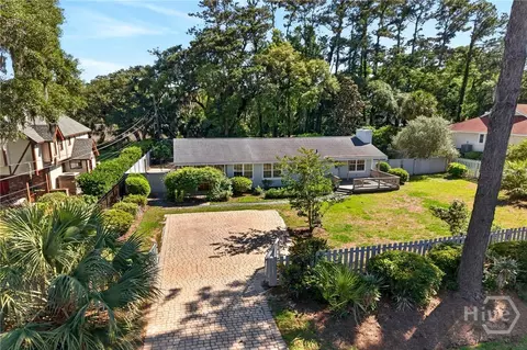 219 E Point Dr, Savannah, GA 31410