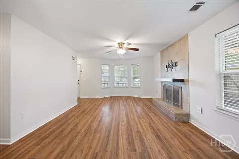 Living - 207 Doe Cir, Springfield, GA 31329 photo 5 of 9