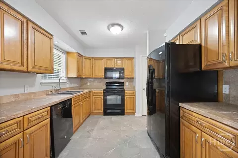 Kitchen - 207 Doe Cir, Springfield, GA 31329 photo 1 of 4