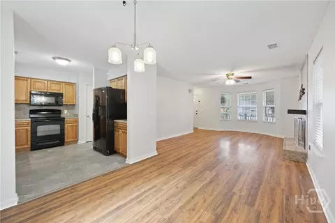 Living - 207 Doe Cir, Springfield, GA 31329 photo 9 of 9