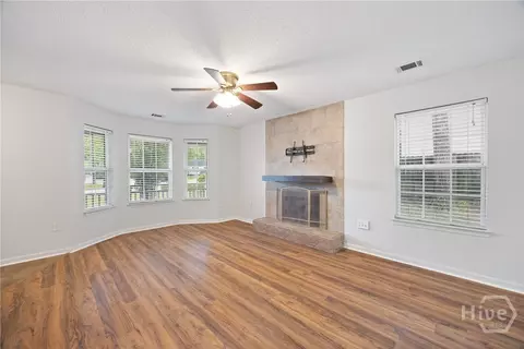 Living - 207 Doe Cir, Springfield, GA 31329 photo 4 of 9