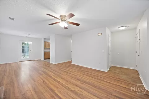 Living - 207 Doe Cir, Springfield, GA 31329 photo 7 of 9