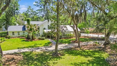 58 Honey Bee Rd, Savannah, GA 31419