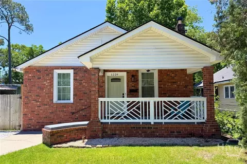 1229 E 40th St, Savannah, GA 31404