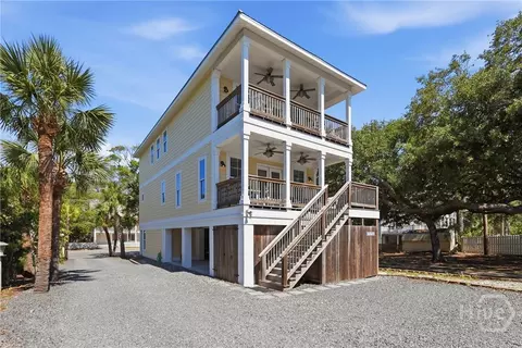 10 13th Pl, Tybee Island, GA 31328