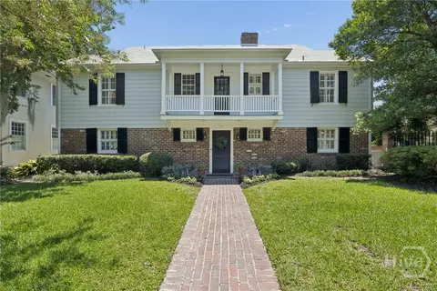 11 E 49th St, Savannah, GA 31405
