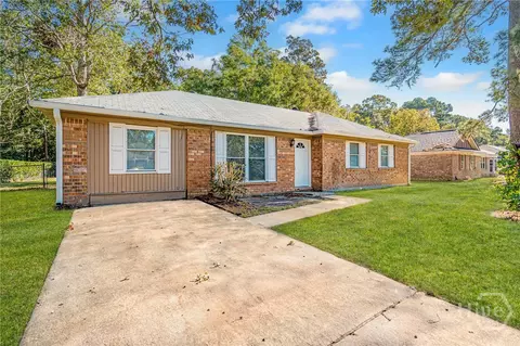 216 Holiday Cir, Savannah, GA 31419
