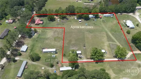 269 Dee Ln, Hinesville, GA 31313