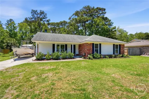 1329 Pine Ridge Dr, Savannah, GA 31406