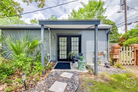 Exterior - 226 E 53rd St, Savannah, GA 31405 photo 13 of 15
